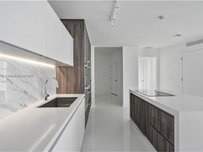 851 NE 1st Ave 3203, Miami FL 33132