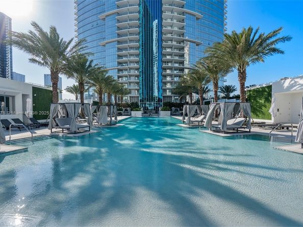 851 NE 1st Ave 3203, Miami FL 33132