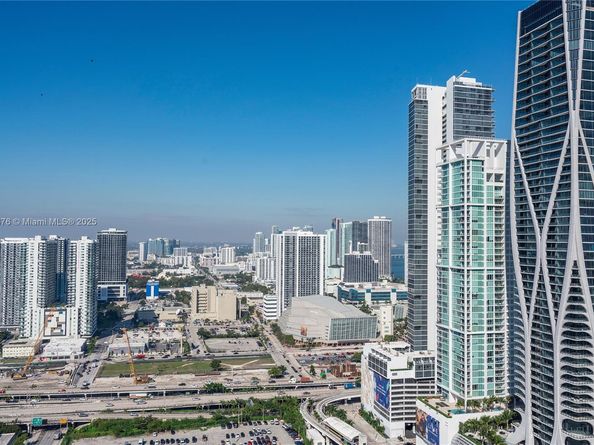 851 NE 1st Ave 3203, Miami FL 33132