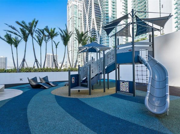 851 NE 1st Ave 3203, Miami FL 33132