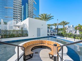 851 NE 1st Ave 3203, Miami FL 33132