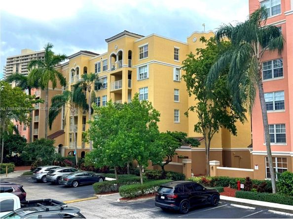 19555 E Country Club Dr 8108, Aventura FL 33180