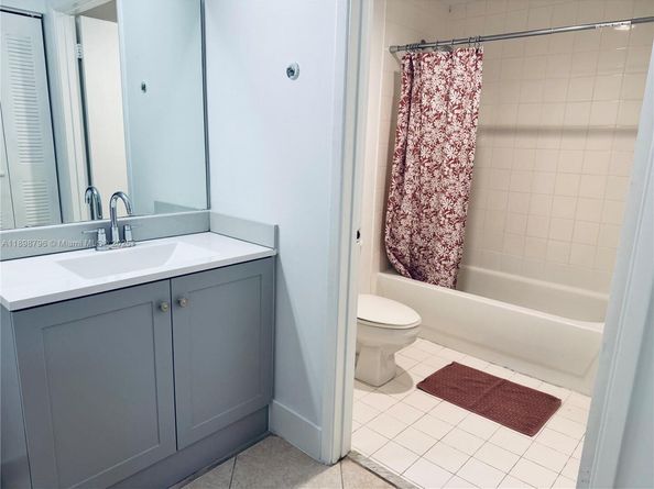 19555 E Country Club Dr 8108, Aventura FL 33180