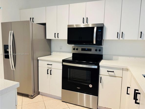 19555 E Country Club Dr 8108, Aventura FL 33180