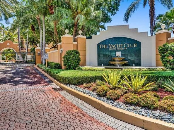 19555 E Country Club Dr 8108, Aventura FL 33180