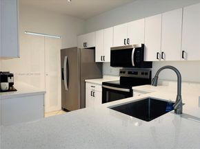 19555 E Country Club Dr 8108, Aventura FL 33180
