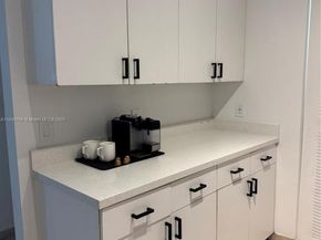 19555 E Country Club Dr 8108, Aventura FL 33180