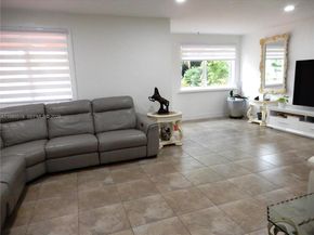 19901 SW 92nd Ave, Cutler Bay FL 33157