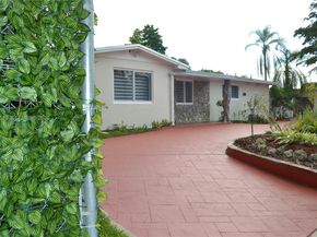 19901 SW 92nd Ave, Cutler Bay FL 33157