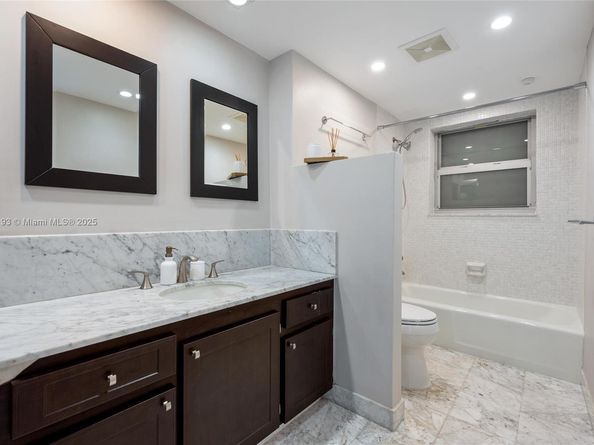 10180 W Bay Harbor Dr 3A, Bay Harbor Islands FL 33154