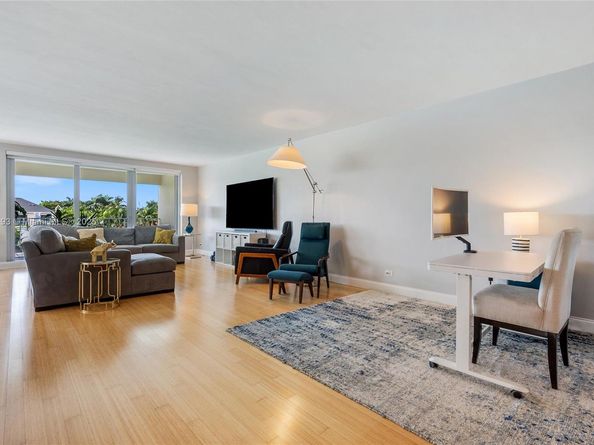 10180 W Bay Harbor Dr 3A, Bay Harbor Islands FL 33154