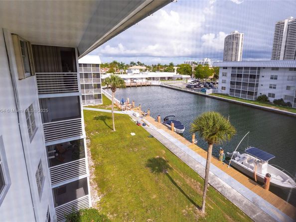 3551 NE 169th St 411, North Miami Beach FL 33160