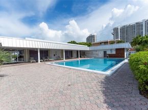 3551 NE 169th St 411, North Miami Beach FL 33160