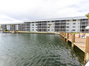 3551 NE 169th St 411, North Miami Beach FL 33160