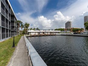 3551 NE 169th St 411, North Miami Beach FL 33160