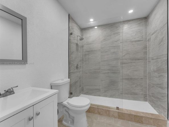 520 NW 32nd Pl, Miami FL 33125