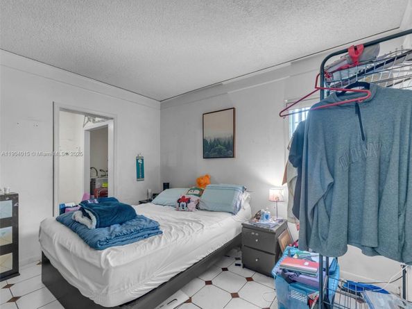 520 NW 32nd Pl, Miami FL 33125