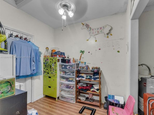 520 NW 32nd Pl, Miami FL 33125