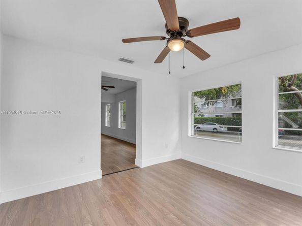 520 NW 32nd Pl, Miami FL 33125