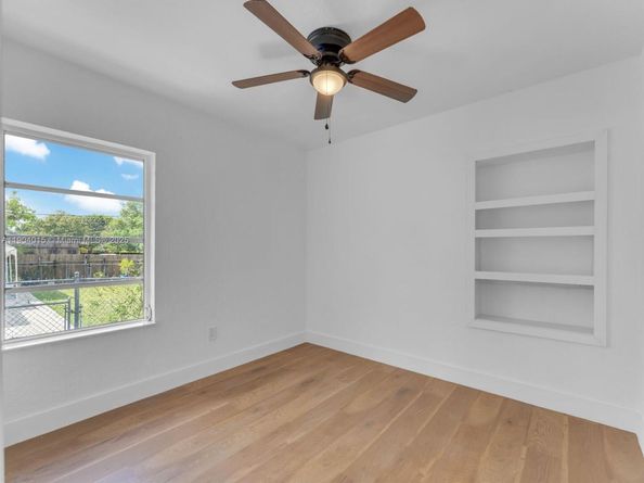 520 NW 32nd Pl, Miami FL 33125