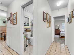 520 NW 32nd Pl, Miami FL 33125