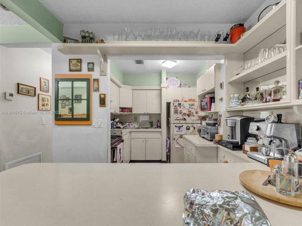 520 NW 32nd Pl, Miami FL 33125