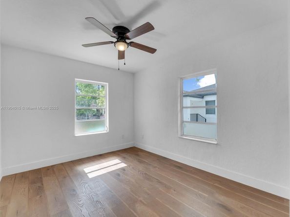 520 NW 32nd Pl, Miami FL 33125