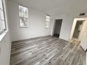 655 SW 111th Way 201, Pembroke Pines FL 33025