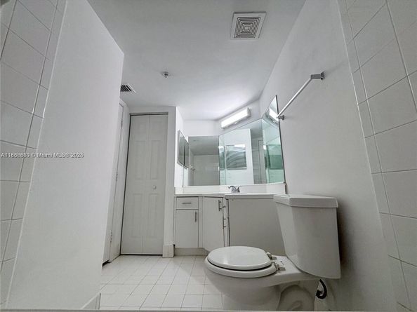 655 SW 111th Way 201, Pembroke Pines FL 33025