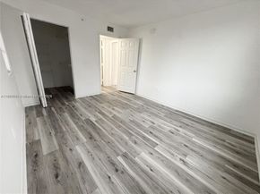 655 SW 111th Way 201, Pembroke Pines FL 33025