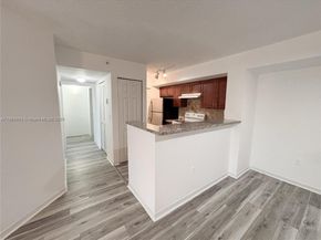655 SW 111th Way 201, Pembroke Pines FL 33025