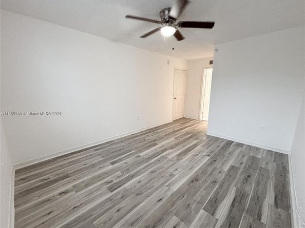 655 SW 111th Way 201, Pembroke Pines FL 33025