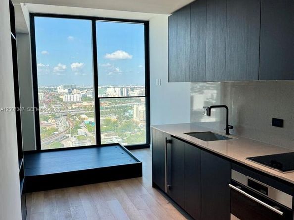 20 NE 11th St 3012B, Miami FL 33132