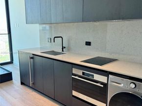 20 NE 11th St 3012B, Miami FL 33132