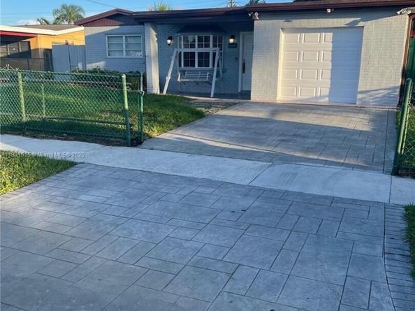 6510 Park St, Hollywood FL 33024