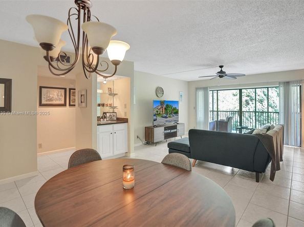 1786 Hammock Blvd 218, Coconut Creek FL 33063
