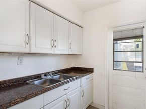 630 84th St 26, Miami Beach FL 33141