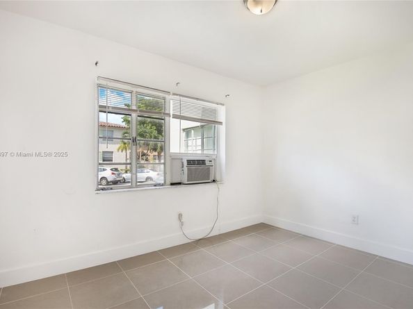 630 84th St 26, Miami Beach FL 33141