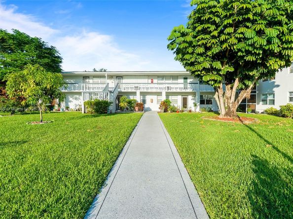 275 Farnham L 275, Deerfield Beach FL 33442