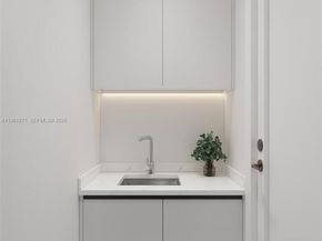 912 SE 13th St, Fort Lauderdale FL 33316