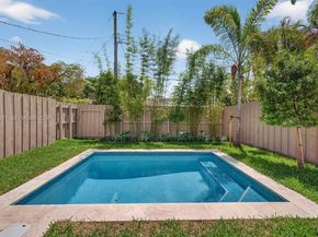 912 SE 13th St, Fort Lauderdale FL 33316