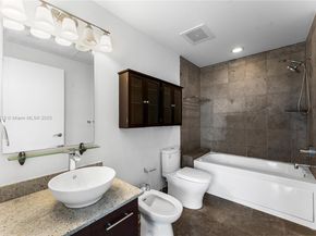 3029 NE 188th St 924, Aventura FL 33180