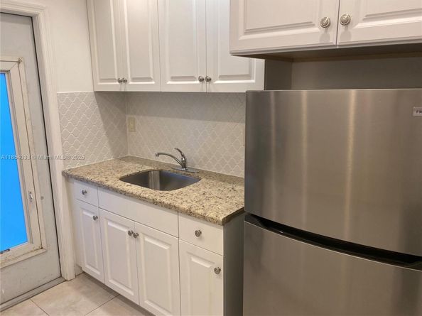 7725 Carlyle Ave 4, Miami Beach FL 33141