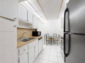 3850 Washington St 314, Hollywood FL 33021