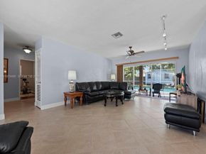 8620 SW 185th Ter, Cutler Bay FL 33157