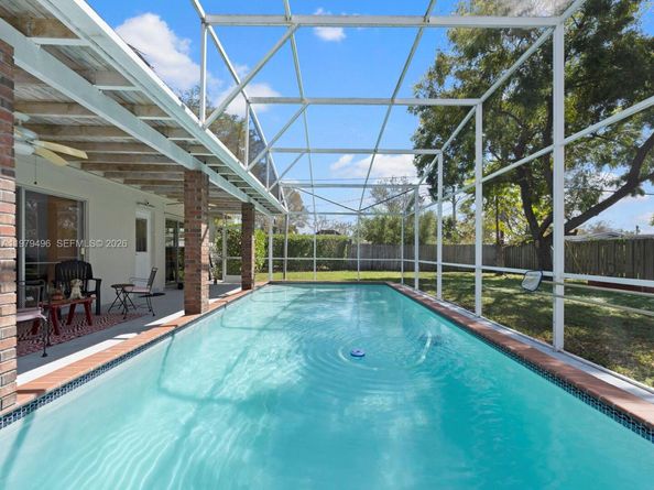 8620 SW 185th Ter, Cutler Bay FL 33157