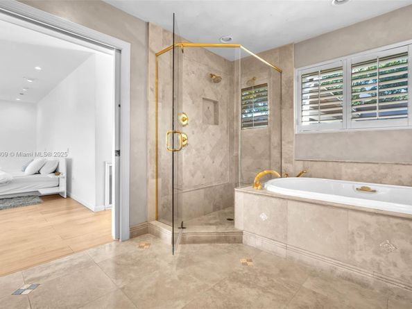 4401 Sanders St, Hollywood FL 33021