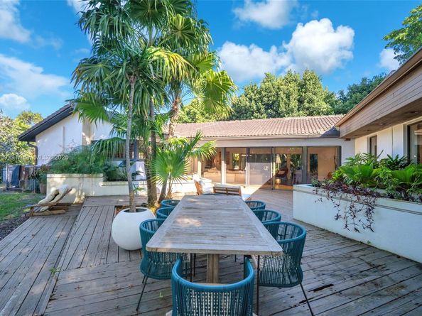 4401 Sanders St, Hollywood FL 33021