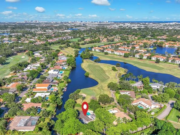 4401 Sanders St, Hollywood FL 33021