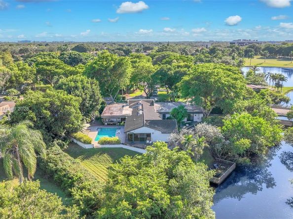 4401 Sanders St, Hollywood FL 33021